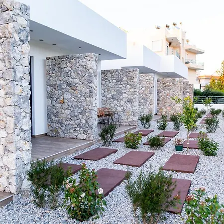 Pebble Garden Orchid Apartment *